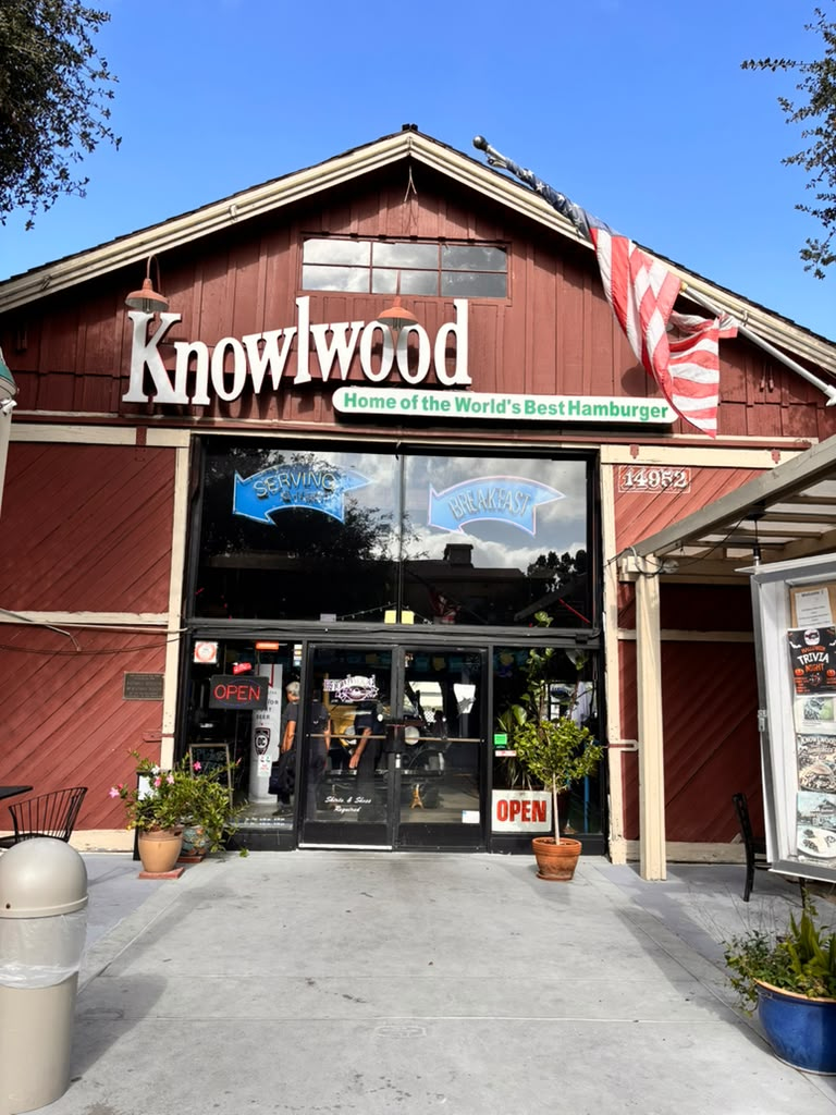 Knowlwood restaurant storefront